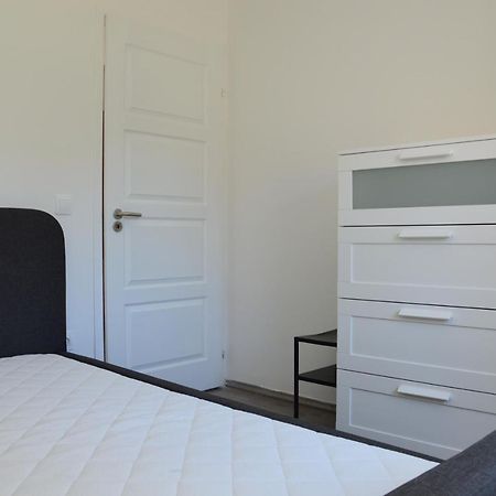 Quiet Residential Area B Taplan - 2 Bedroom And Living Room Apartment Szombathely Dış mekan fotoğraf
