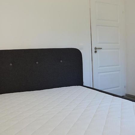 Quiet Residential Area B Taplan - 2 Bedroom And Living Room Apartment Szombathely Dış mekan fotoğraf